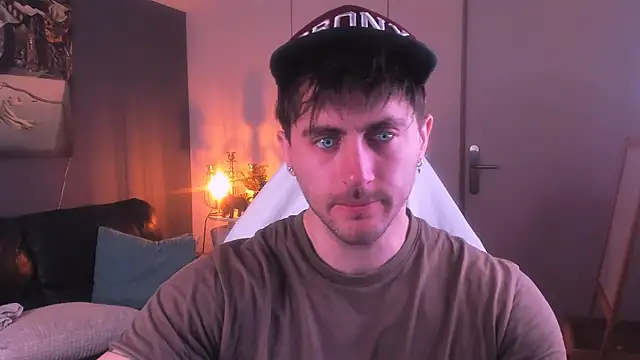 Oscar Miller  online show from September 28, 9:02 pm