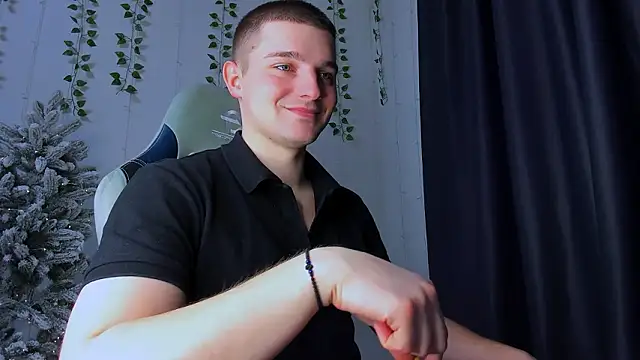 Your Claddagh online show from February 1, 3:33 pm