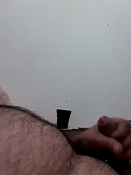 Snapshot of body02081 chatting on October 3, 11:21 pm body02081 online show from October 3, 11:21 pm