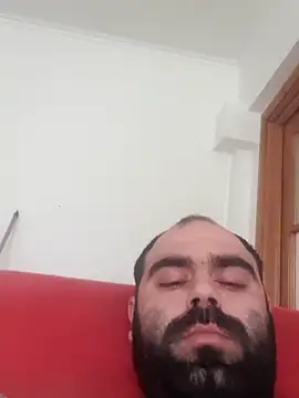 Snapshot of body02081 chatting on October 5, 9:35 am body02081 online show from October 5, 9:35 am