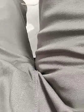 themasklover online show from April 19, 5:51 am