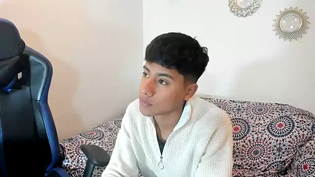 Snapshot of sebas_boys577 chatting on September 10, 2:38 pm sebas boys577 online show from September 10, 2:38 pm