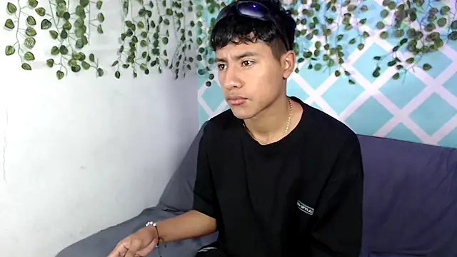 Snapshot of sebas_boys577 chatting on September 21, 1:55 pm sebas boys577 online show from September 21, 1:55 pm