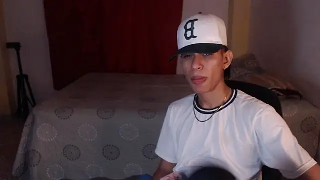 Snapshot of sung_yol chatting on October 31, 2:35 am sung yol online show from October 31, 2:35 am