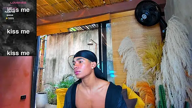 AlanCutee online show from January 8, 5:29 pm