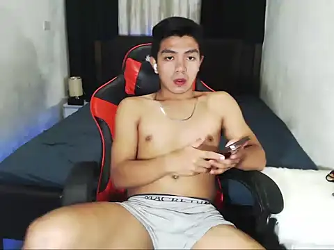 Hunky paul online show from April 20, 3:36 pm