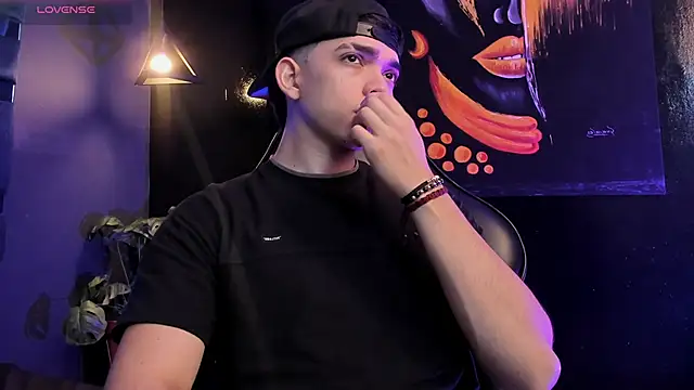 Eryonbradley online show from November 6, 11:35 am