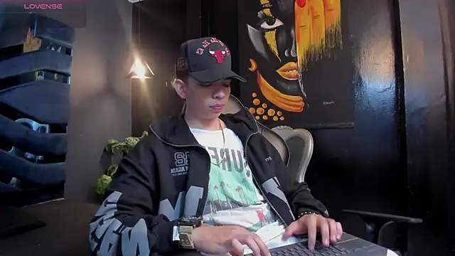 Eryonbradley online show from October 13, 11:16 am