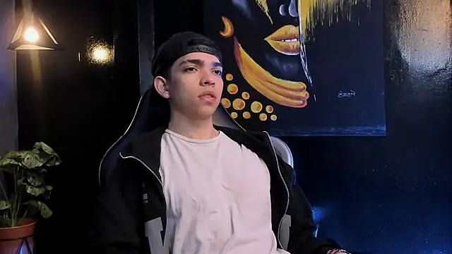 Eryonbradley online show from November 17, 11:24 am