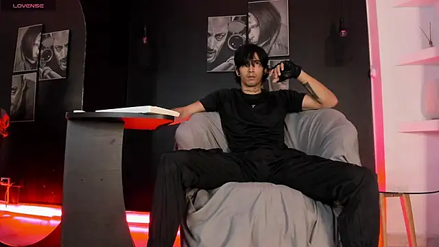 Snapshot of jett_savage chatting on September 9, 2:22 am jett savage online show from September 9, 2:22 am