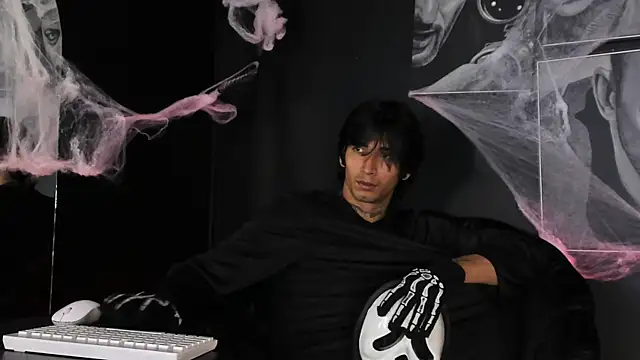 Snapshot of jett_savage chatting on October 14, 2:35 pm jett savage online show from October 14, 2:35 pm