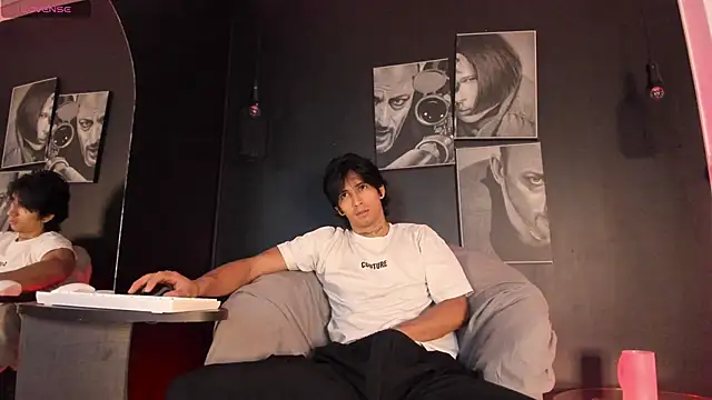 Snapshot of jett_savage chatting on September 23, 1:54 pm jett savage online show from September 23, 1:54 pm