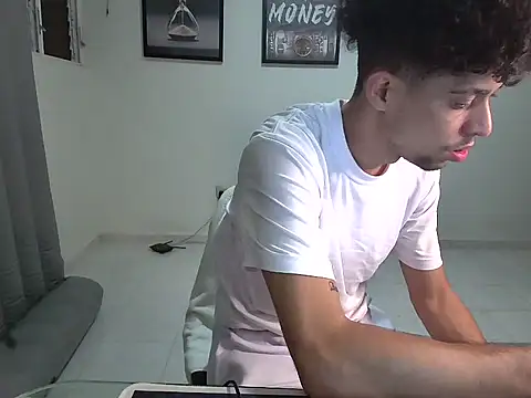 Dollarhot30 online show from January 14, 4:50 am