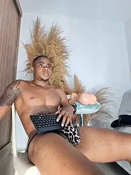 liambolt online show from October 5, 4:05 am