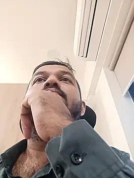 VJ17 online show from April 23, 9:58 am