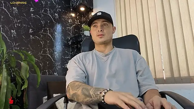 Alexander ferre online show from February 3, 1:16 pm