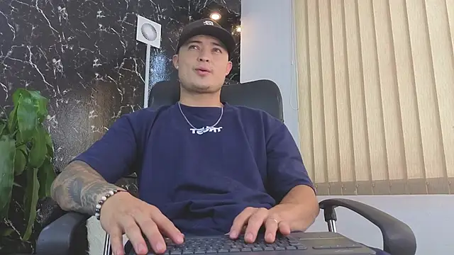 Alexander ferre online show from April 19, 1:21 pm