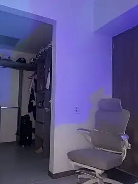 Andrew Johnnson online show from November 11, 12:26 am