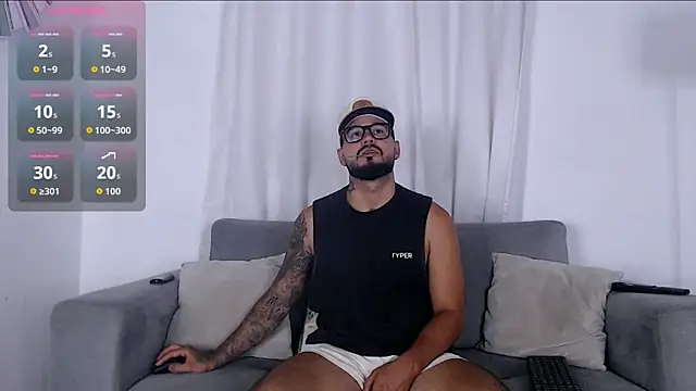 Snapshot of Eric_Evans1 chatting on October 22, 2:59 am Eric Evans1 online show from October 22, 2:59 am