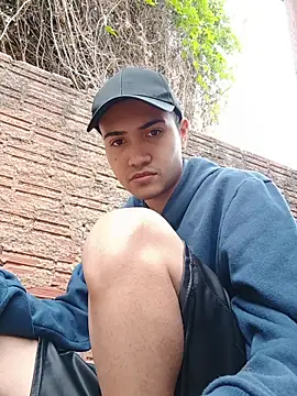 novinho safado   online show from May 22, 1:49 pm