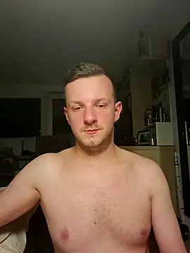 6incheswannacum online show from April 17, 9:39 pm