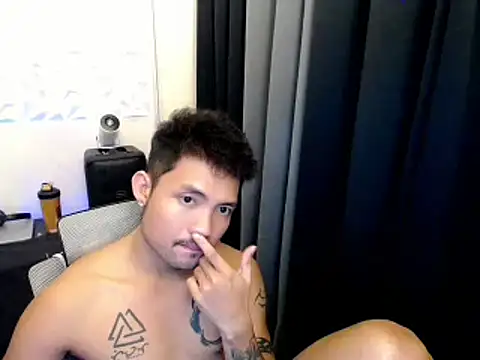 Snapshot of Thefriskyasian chatting on September 23, 4:06 pm Thefriskyasian online show from September 23, 4:06 pm