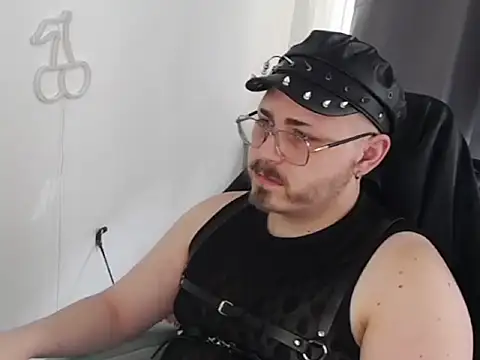 Snapshot of FabianKinky chatting on October 21, 12:30 pm FabianKinky online show from October 21, 12:30 pm