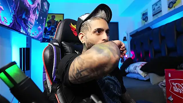 logan hugh8 online show from February 16, 10:08 pm