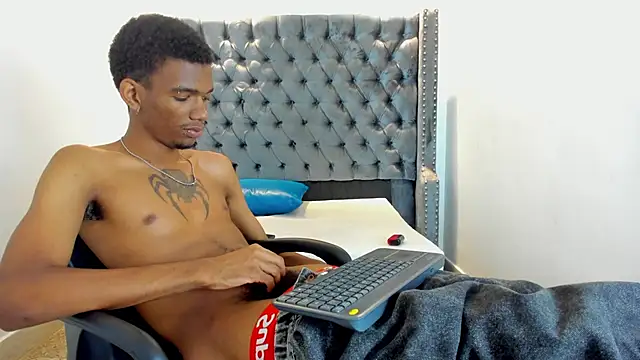 nero reyd online show from February 3, 7:30 pm