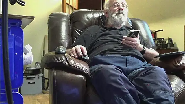 janzer13 online show from February 3, 2:11 pm