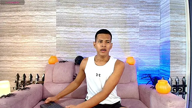 Snapshot of KingStark_ chatting on October 16, 12:02 pm KingStark online show from October 16, 12:02 pm