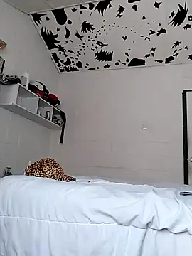 oxxy jean online show from February 14, 2:12 pm