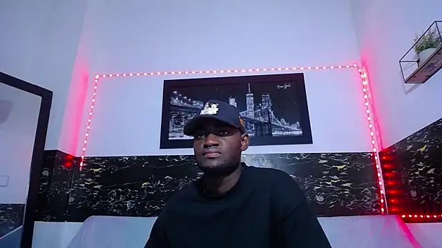 Snapshot of eebony_stallion chatting on September 18, 3:41 am eebony stallion online show from September 18, 3:41 am