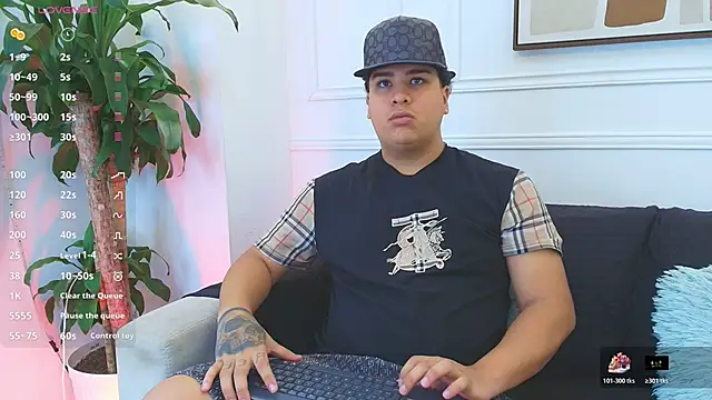 Naim Bennetsex online show from November 25, 6:10 pm