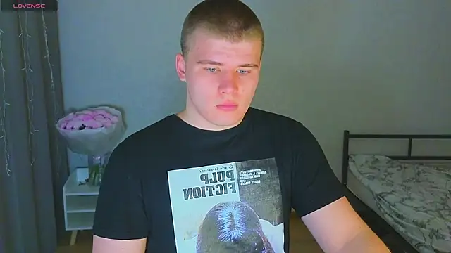 kittenmurr online show from October 20, 8:24 pm