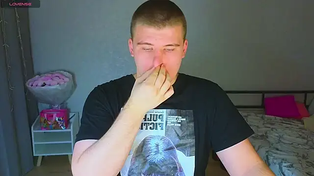 kittenmurr online show from October 19, 8:23 pm