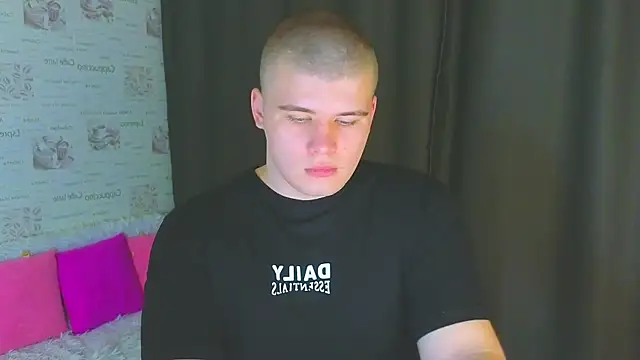 kittenmurr online show from October 2, 10:03 pm