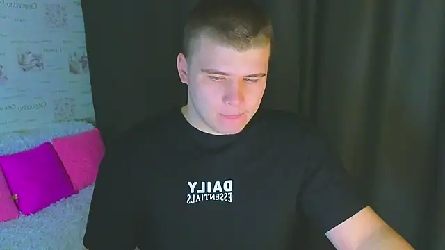 kittenmurr online show from September 30, 8:45 pm