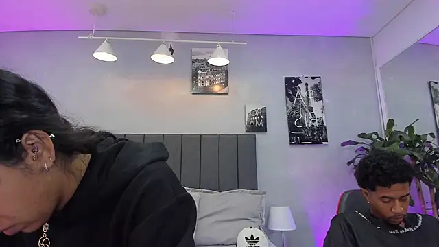 violet and myers online show from October 28, 11:34 am