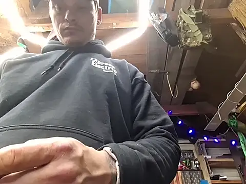 twistafatpipe online show from February 27, 7:46 pm