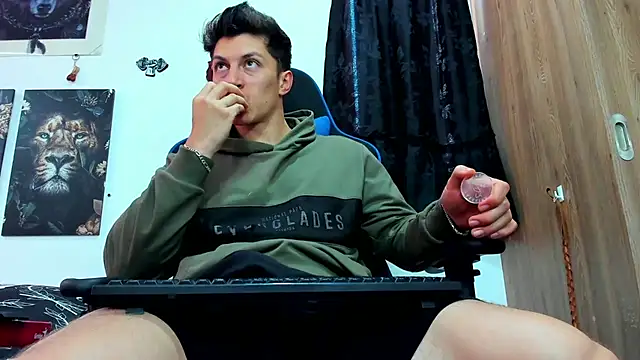 javiersexymann online show from February 24, 4:26 pm