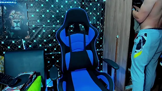 javiersexymann online show from September 28, 6:00 am