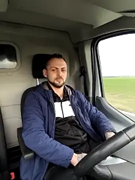 papichulo0099 online show from February 20, 6:37 am