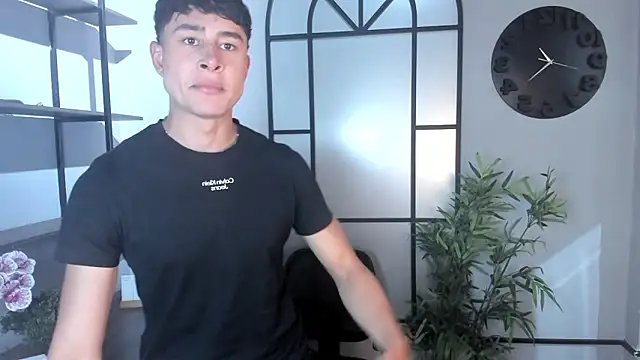 AustinJones  online show from March 21, 3:27 pm