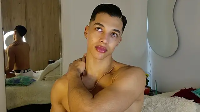 Troye Williams online show from April 11, 11:36 am