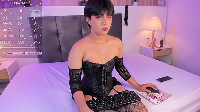 Creamy Angelo online show from September 13, 4:24 am