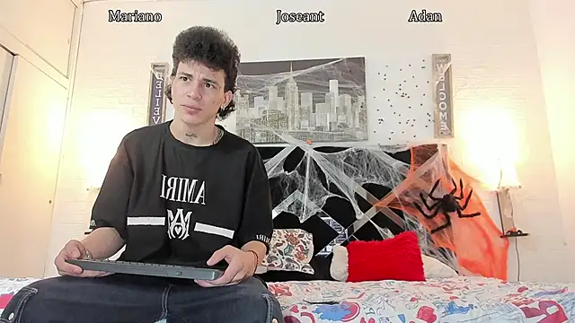 Adan Oriol online show from October 31, 3:52 am