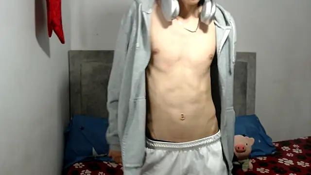 dylann ross online show from February 21, 12:00 am