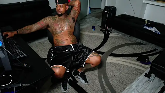 SLANGONDEMHOES online show from May 26, 5:31 pm