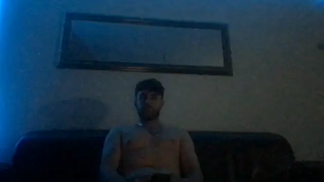 Migo2003 online show from April 18, 10:20 pm